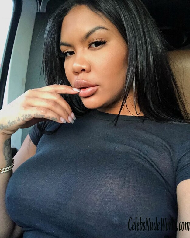 Taylor Hing Nude 186936