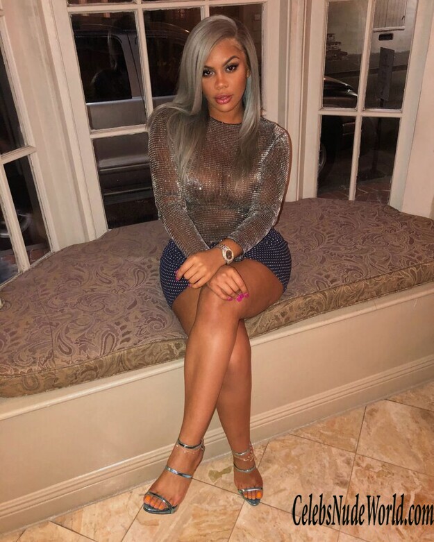 Taylor Hing Nude 186942