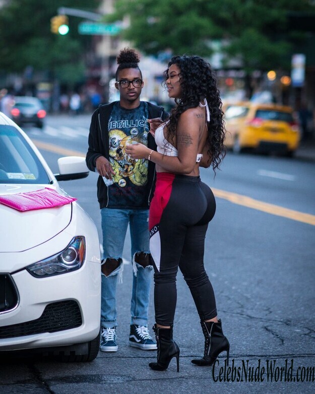 Taylor Hing Nude 186949