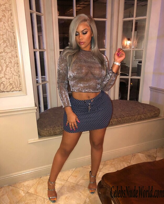 Taylor Hing Nude 186952