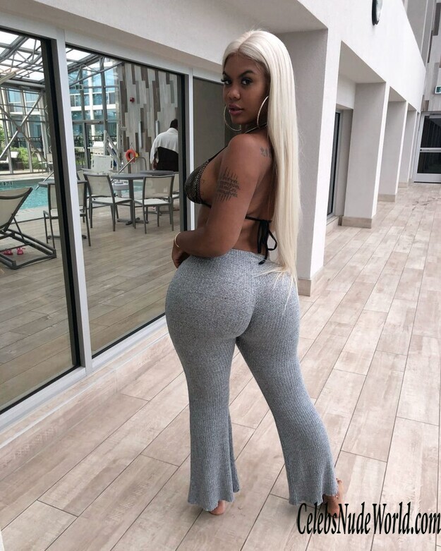 Taylor Hing Nude 186958