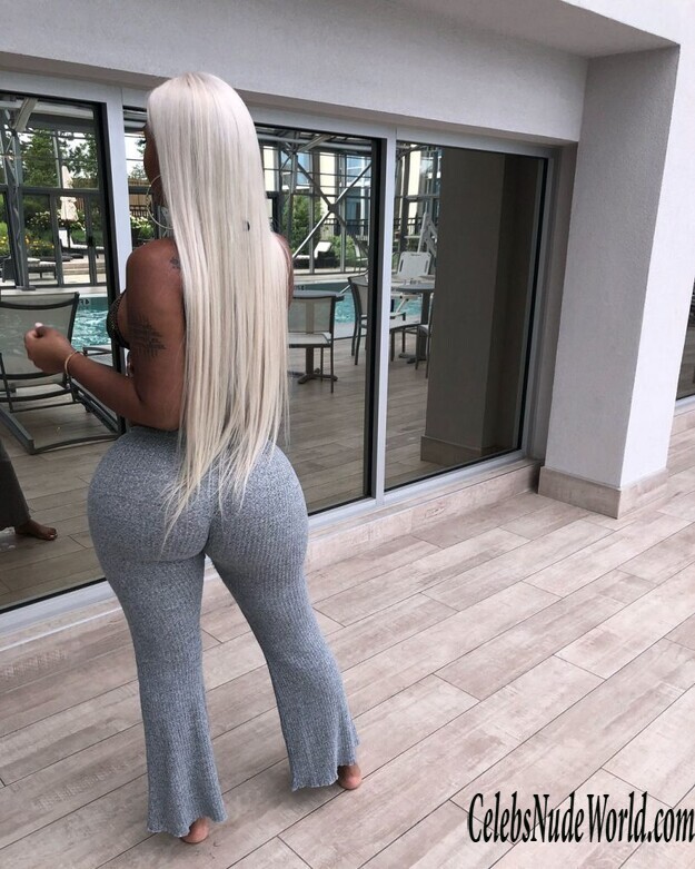 Taylor Hing Nude 186959