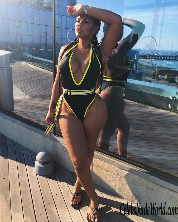 Taylor Hing Nude 186962