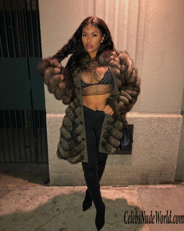 Taylor Hing Nude 186970