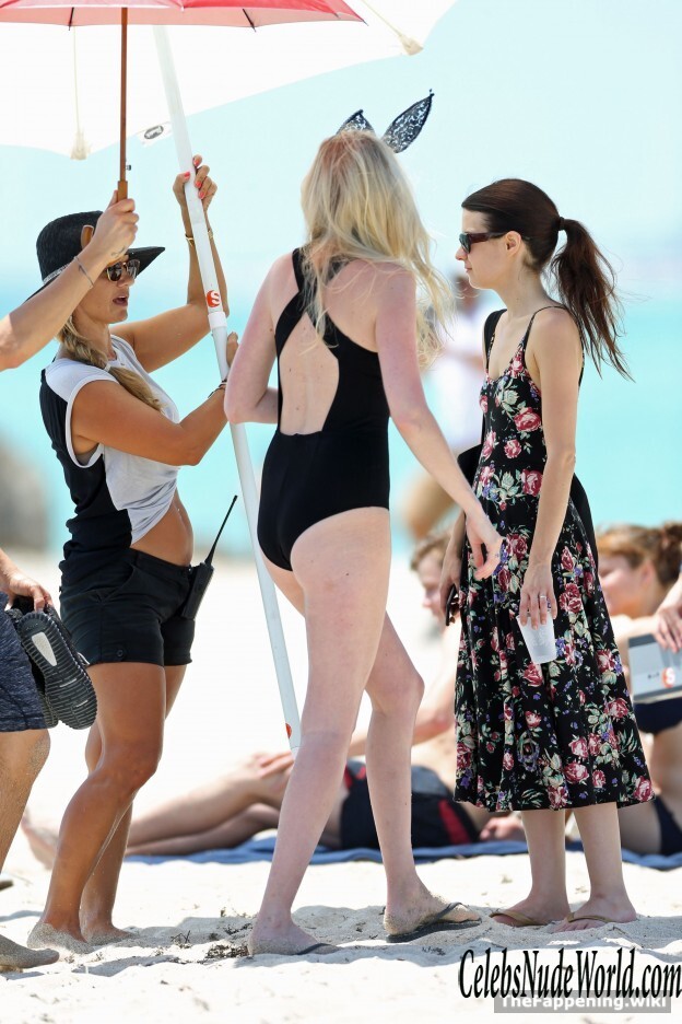 Lara Stone Nude 188569