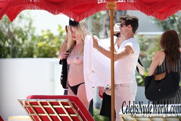 Lara Stone Nude 188582