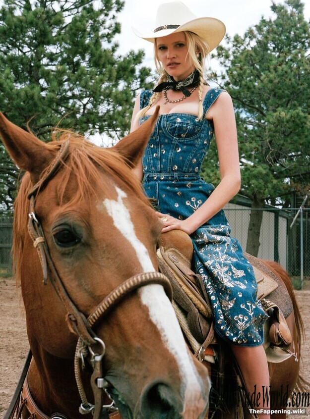 Lara Stone Nude 188616