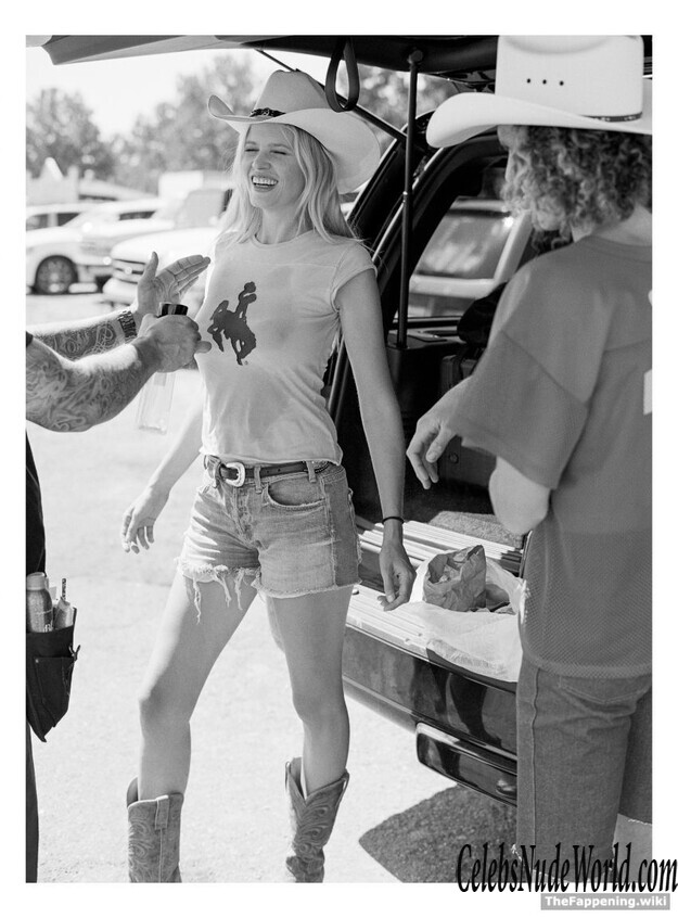 Lara Stone Nude 188617