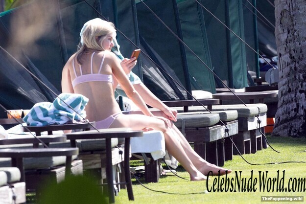 Lindsay Arnold Cusick Nude 188728