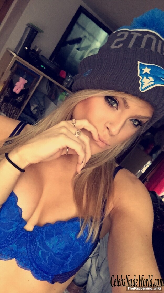 Valerie & Ashley Pac Nude 188925