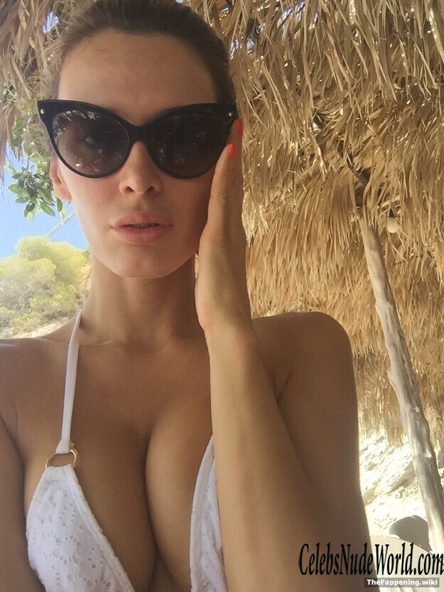 Tika Camaj Nude 189491