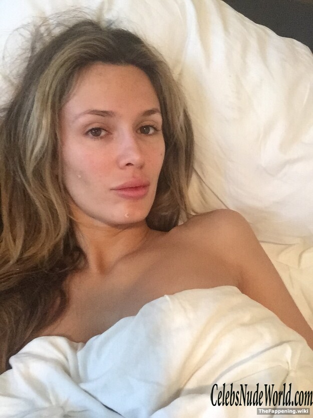 Tika Camaj Nude 189511