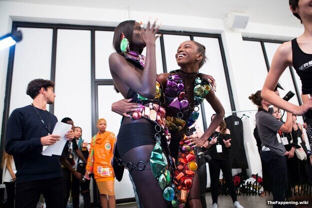 Leomie Anderson Nude 190150