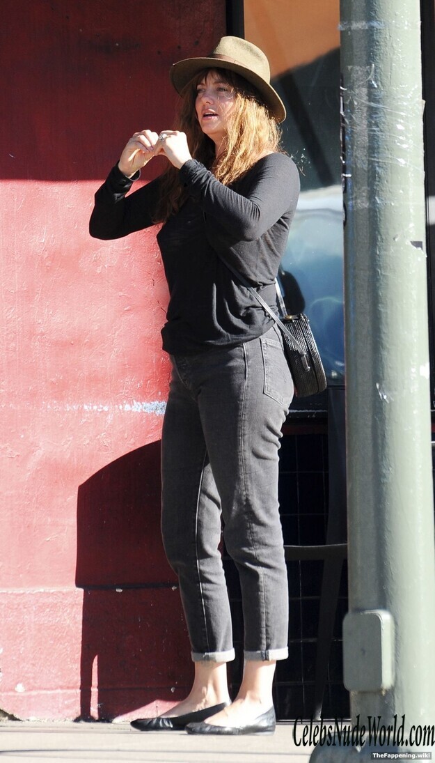 Bijou Phillips Nude 190262