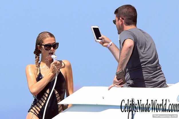 Paris Hilton Nude 191168