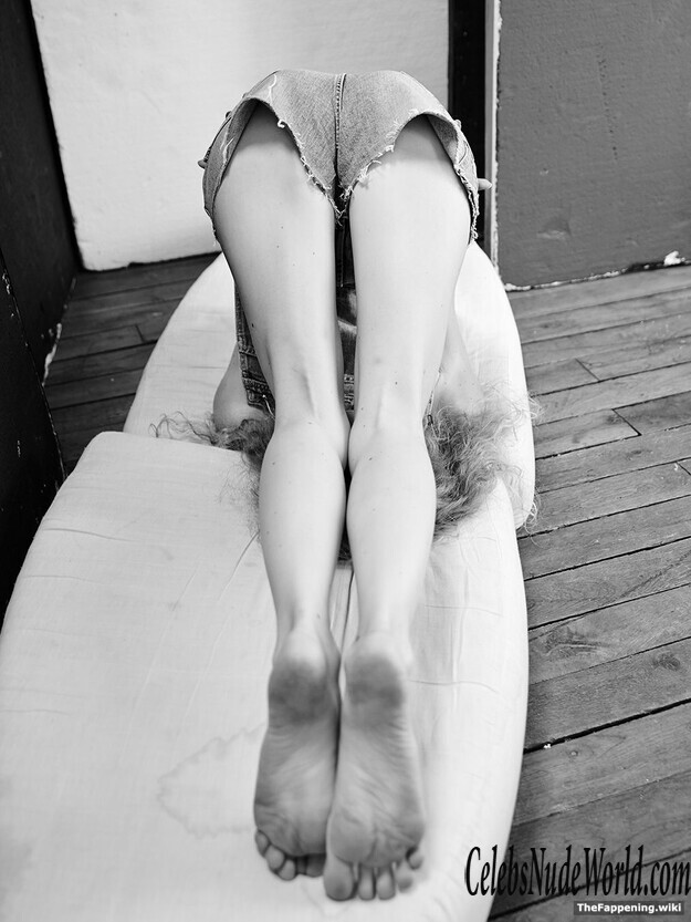 Laurine Matt Nude 191432