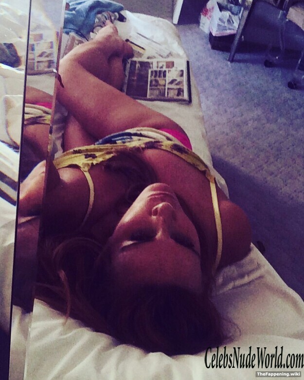 Tawny Kitaen Nude 191575