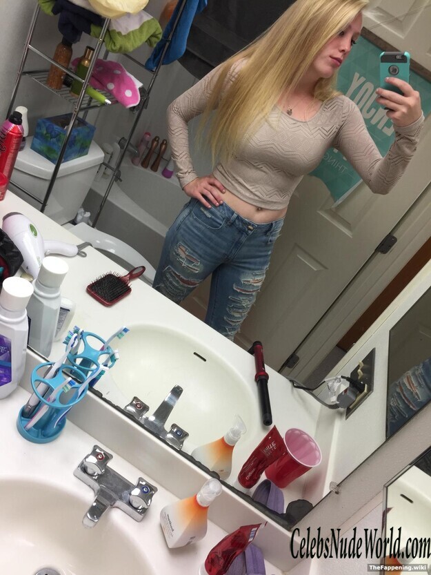 Gabriella Schilling Nude 191594