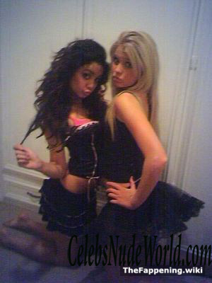 Vanessa Hudgens Nude 191785