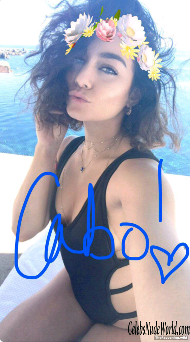 Vanessa Hudgens Nude 191801