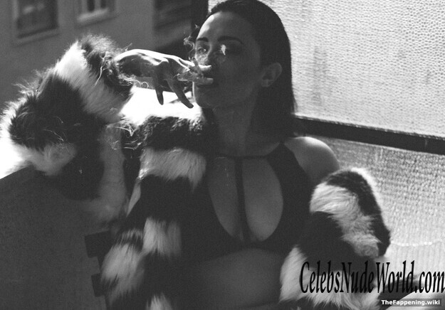 Micol Ronchi Nude 192505