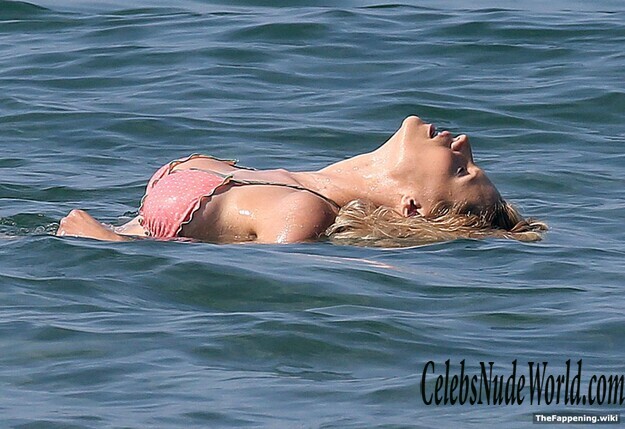 Michelle Hunziker Nude 192773