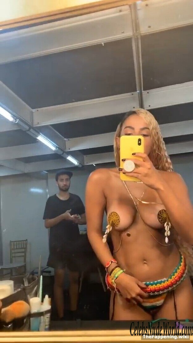 Anitta nude