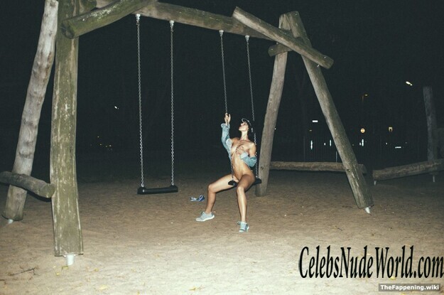 Franzi Skamet Nude 193462