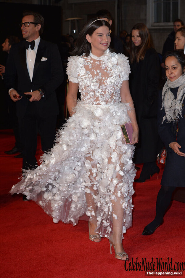 Natalie Messenet Nude 194799