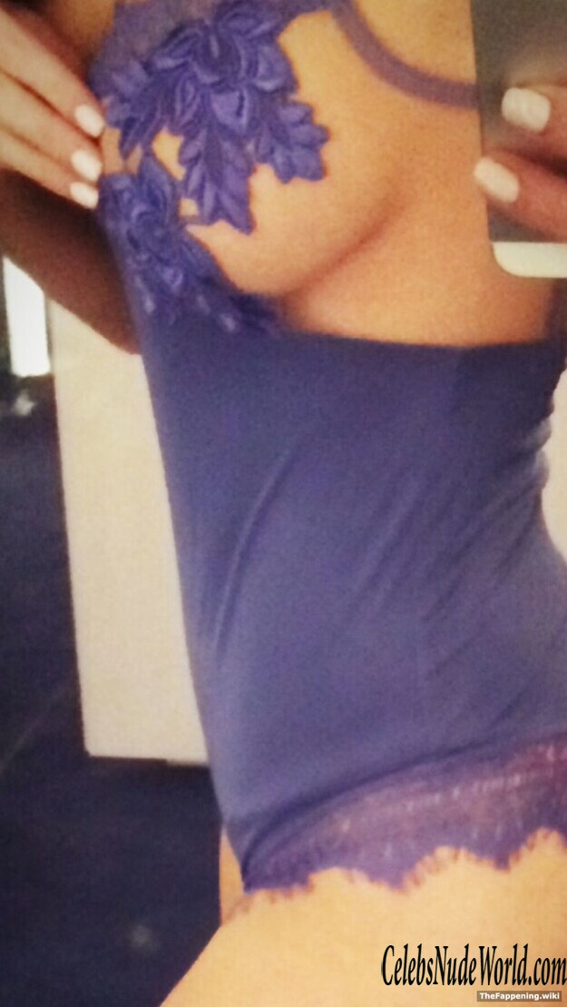 Ashley Mulheron Nude 195732