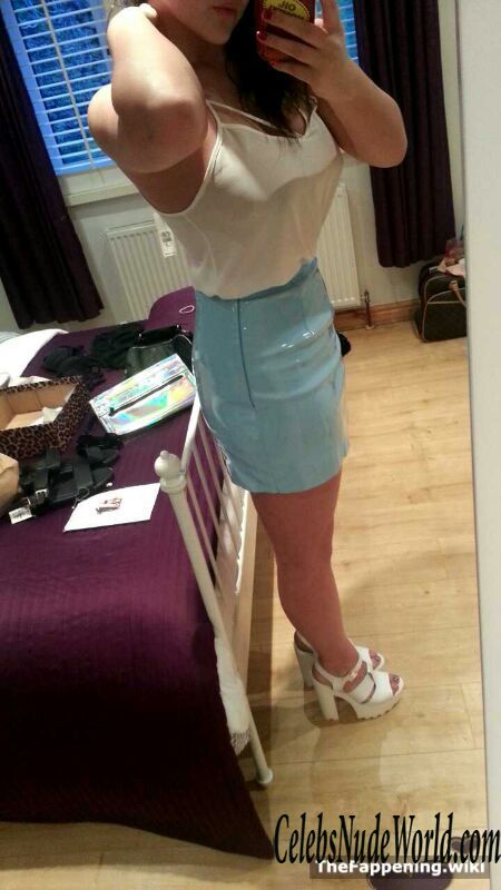 Faye Brookes Nude 195837