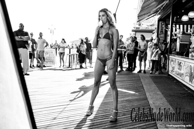 Nina Agdal Nude 196514