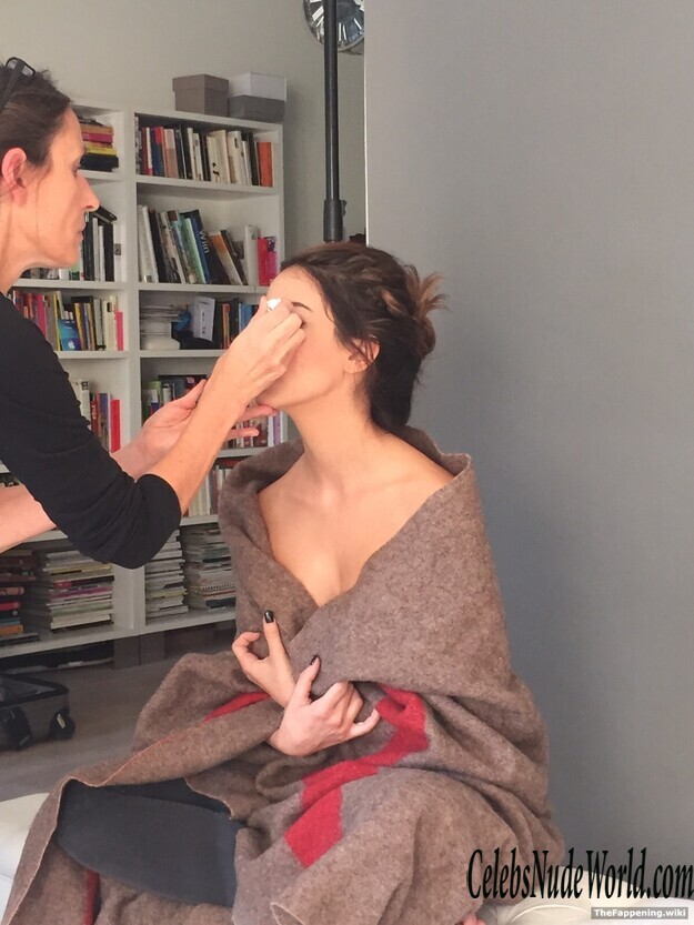 Sila Sahin Nude 196585