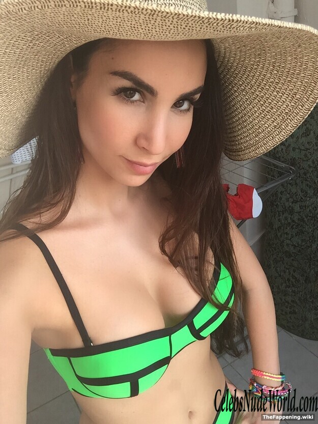 Sila Sahin Nude 196617