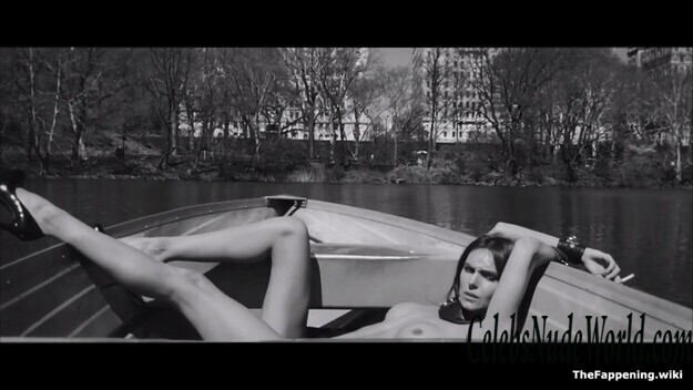 Autumn Holley Nude 197143