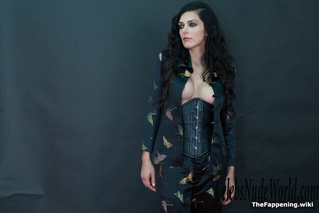 Adrianne Curry Nude 197317