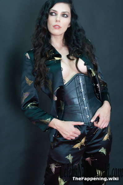 Adrianne Curry Nude 197328