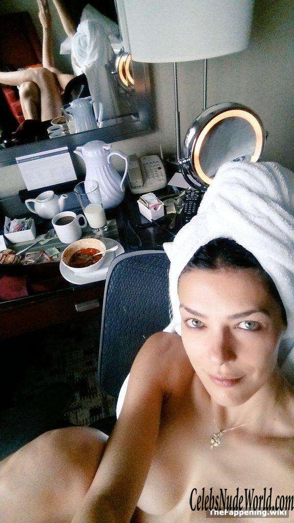 Adrianne Curry Nude 197336