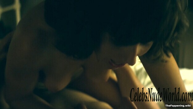 Alison Brie Nude 197507