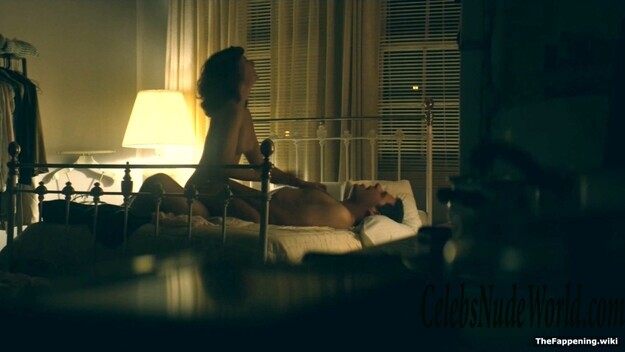 Alison Brie Nude 197518