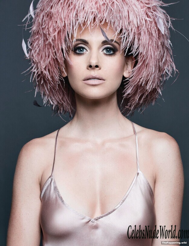 Alison Brie Nude 197526