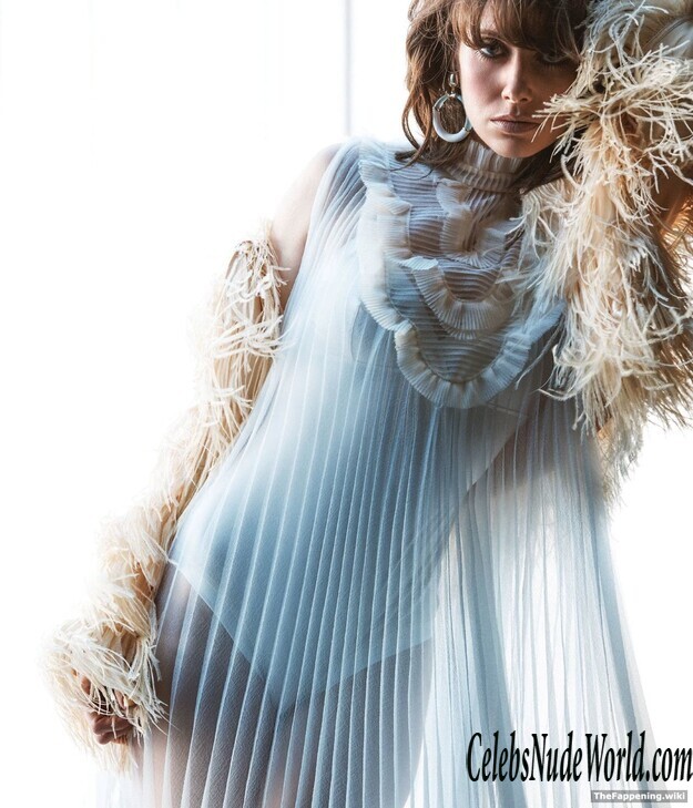 Alison Brie Nude 197529