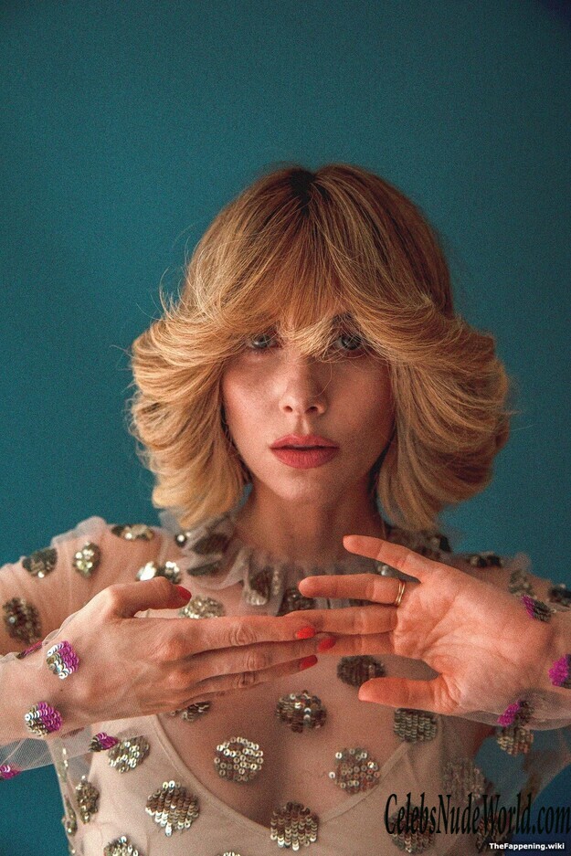 Alison Brie Nude 197532