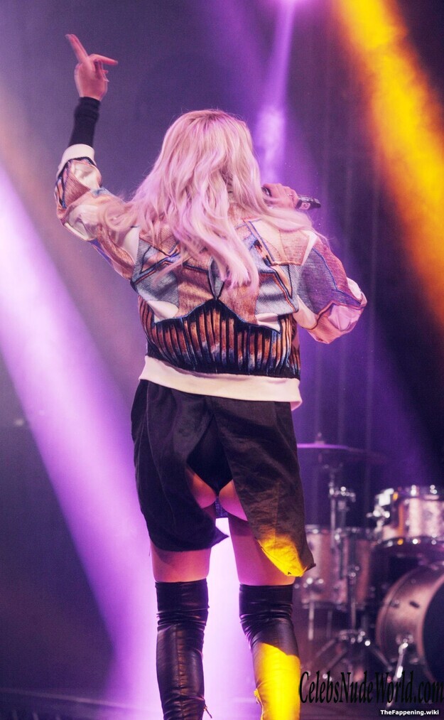 Louisa Johnson Nude 197699