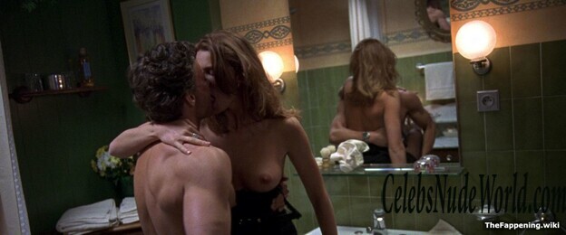 Natasha Henstridge Nude 197901