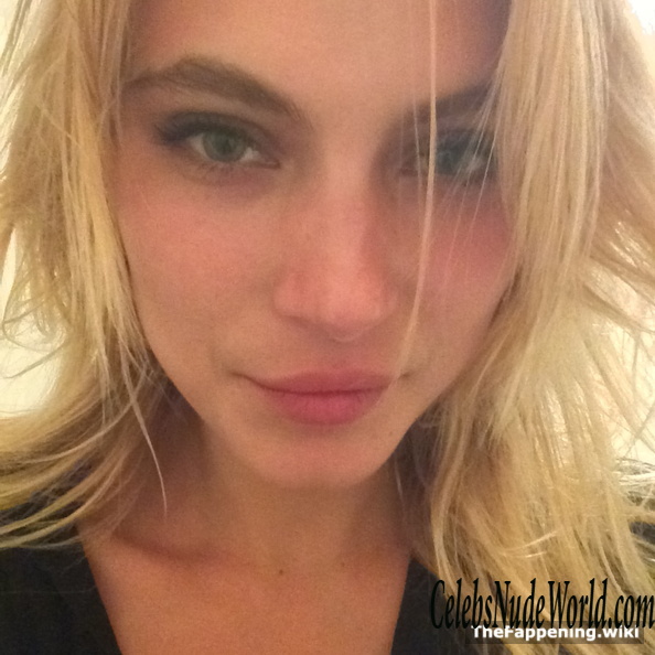 Allegra Carpenter Nude 197931