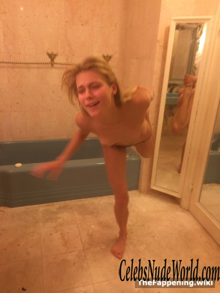 Allegra Carpenter Nude 197959