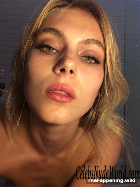 Allegra Carpenter Nude 197965