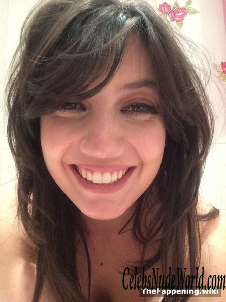 Daisy Lowe Nude 198736