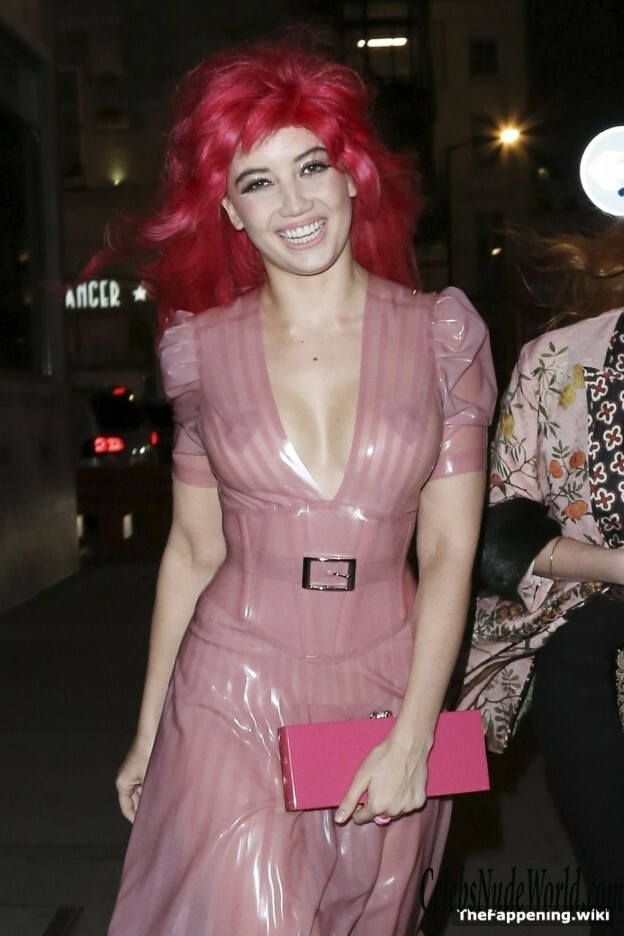 Daisy Lowe Nude 198746